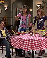 Shake_It_Up_S01E02_1080p_BTD_002197.jpg
