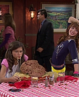 Shake_It_Up_S01E02_1080p_BTD_002437.jpg
