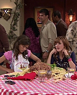 Shake_It_Up_S01E02_1080p_BTD_002679.jpg
