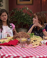 Shake_It_Up_S01E02_1080p_BTD_002686.jpg