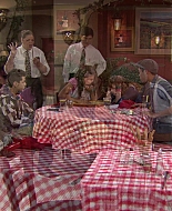 Shake_It_Up_S01E02_1080p_BTD_002820.jpg