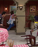Shake_It_Up_S01E02_1080p_BTD_002874.jpg