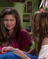 Shake_It_Up_S01E03_1080p_BTD_000248.jpg