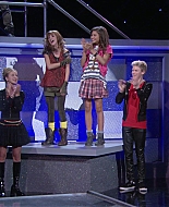 Shake_It_Up_S01E03_1080p_BTD_000783.jpg