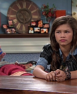 Shake_It_Up_S01E03_1080p_BTD_001334.jpg