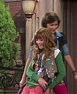 Shake_It_Up_S01E03_1080p_BTD_001516.jpg