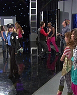 Shake_It_Up_S01E04_1080p_BTD_000205.jpg