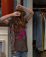 Shake_It_Up_S01E04_1080p_BTD_000958.jpg
