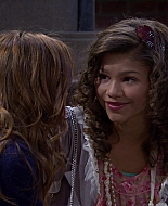 Shake_It_Up_S01E04_1080p_BTD_002812.jpg