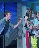 Shake_It_Up_S01E05_1080p_BTD_000219.jpg