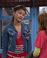 Shake_It_Up_S01E05_1080p_BTD_001698.jpg