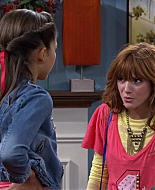 Shake_It_Up_S01E05_1080p_BTD_001760.jpg
