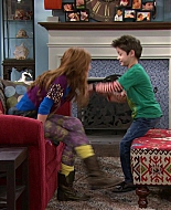 Shake_It_Up_S01E05_1080p_BTD_001902.jpg