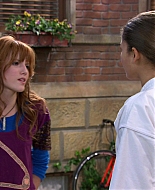 Shake_It_Up_S01E05_1080p_BTD_002264.jpg