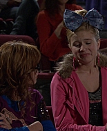 Shake_It_Up_S01E05_1080p_BTD_002296.jpg
