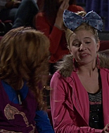Shake_It_Up_S01E05_1080p_BTD_002300.jpg