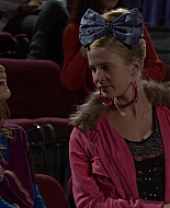 Shake_It_Up_S01E05_1080p_BTD_002354.jpg