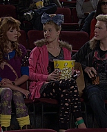 Shake_It_Up_S01E05_1080p_BTD_002514.jpg