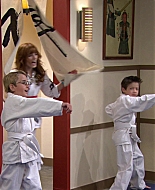 Shake_It_Up_S01E05_1080p_BTD_002651.jpg
