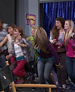 Shake_It_Up_S01E06_1080p_BTD_000589.jpg