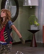Shake_It_Up_S01E06_1080p_BTD_001178.jpg
