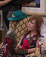 Shake_It_Up_S01E06_1080p_BTD_001602.jpg