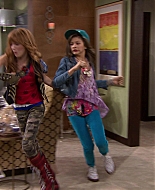 Shake_It_Up_S01E06_1080p_BTD_001700.jpg