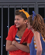 Shake_It_Up_S01E07_1080p_BTD_000320.jpg