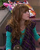 Shake_It_Up_S01E07_1080p_BTD_000578.jpg