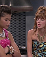 Shake_It_Up_S01E07_1080p_BTD_001383.jpg