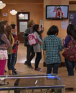 Shake_It_Up_S01E08_1080p_BTD_000403.jpg