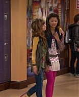 Shake_It_Up_S01E08_1080p_BTD_000547.jpg