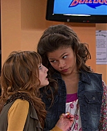 Shake_It_Up_S01E08_1080p_BTD_000585.jpg