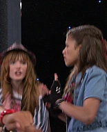 Shake_It_Up_S01E08_1080p_BTD_000832.jpg