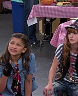 Shake_It_Up_S01E08_1080p_BTD_001330.jpg