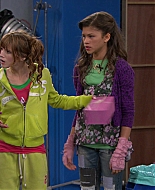 Shake_It_Up_S01E08_1080p_BTD_001740.jpg