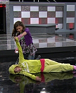 Shake_It_Up_S01E08_1080p_BTD_002307.jpg