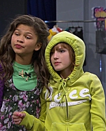 Shake_It_Up_S01E08_1080p_BTD_002412.jpg