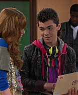 Shake_It_Up_S01E09_1080p_BTD_000489.jpg