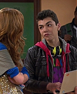 Shake_It_Up_S01E09_1080p_BTD_000499.jpg