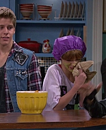 Shake_It_Up_S01E09_1080p_BTD_001996.jpg
