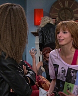 Shake_It_Up_S01E09_1080p_BTD_002118.jpg