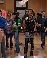 Shake_It_Up_S01E09_1080p_BTD_002247.jpg