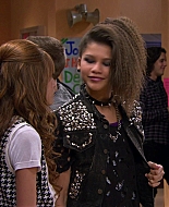 Shake_It_Up_S01E09_1080p_BTD_002267.jpg