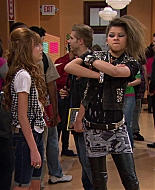 Shake_It_Up_S01E09_1080p_BTD_002282.jpg