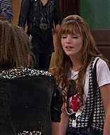 Shake_It_Up_S01E09_1080p_BTD_002317.jpg