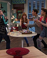 Shake_It_Up_S01E10_1080p_BTD_001910.jpg