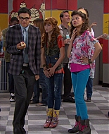 Shake_It_Up_S01E10_1080p_BTD_002390.jpg