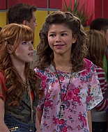 Shake_It_Up_S01E10_1080p_BTD_002405.jpg