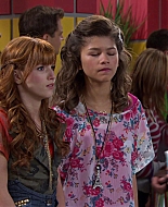 Shake_It_Up_S01E10_1080p_BTD_002408.jpg